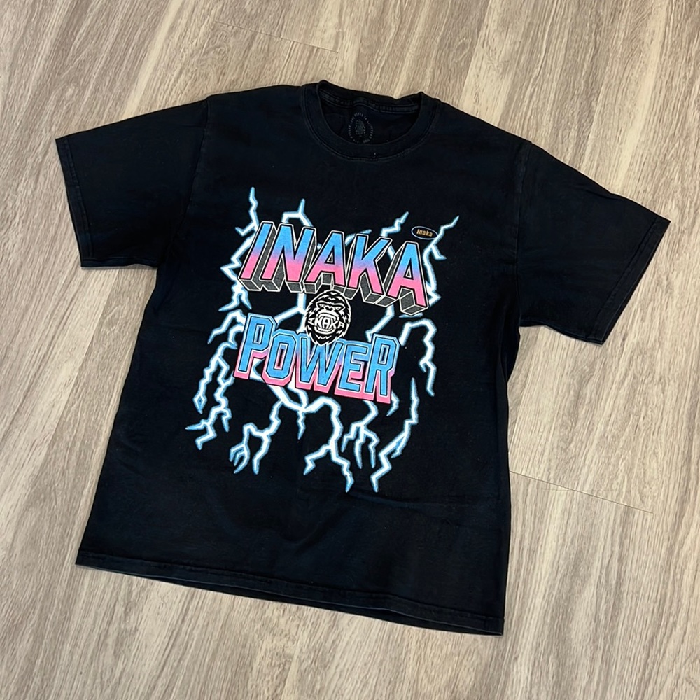 Men’s Inaka Power Shirt, size M, Black and Purple Lightning design ⚡️